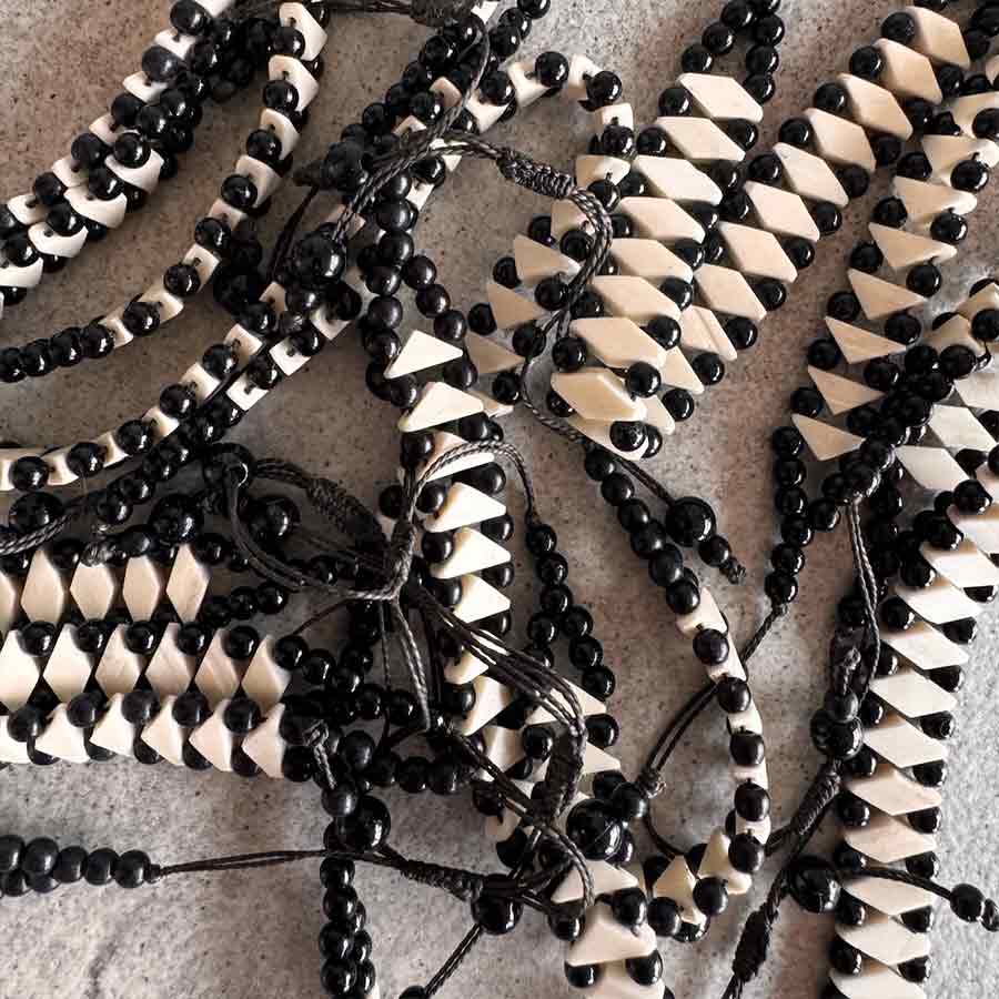 Sarava náramky Tupi